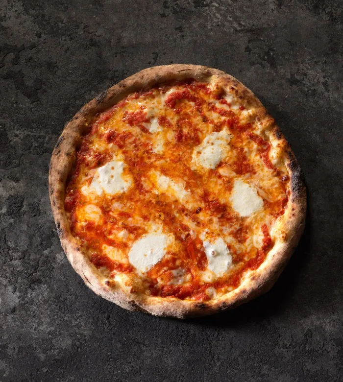 Classic pizza with fresh mozzarella and red sauce